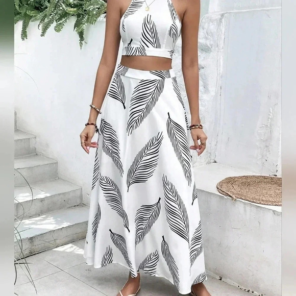 Beach Tropical Print Tie Backless Cami Top & Split Thigh Skirt Two Piece Set - Picture 4 of 5